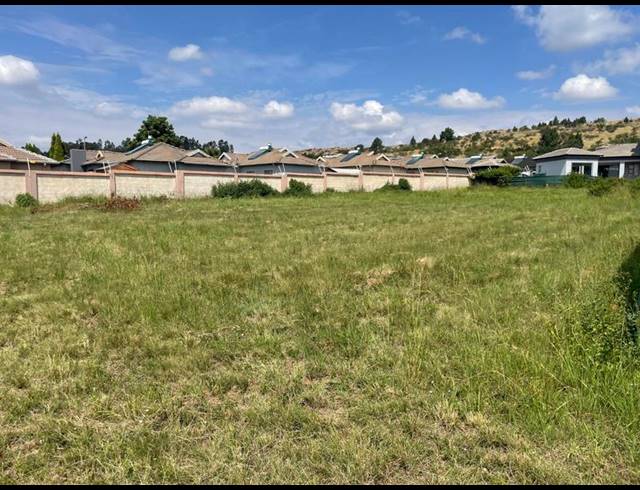 LAND FOR SALE IN MAGALIESBERG COUNTRY ESTATE